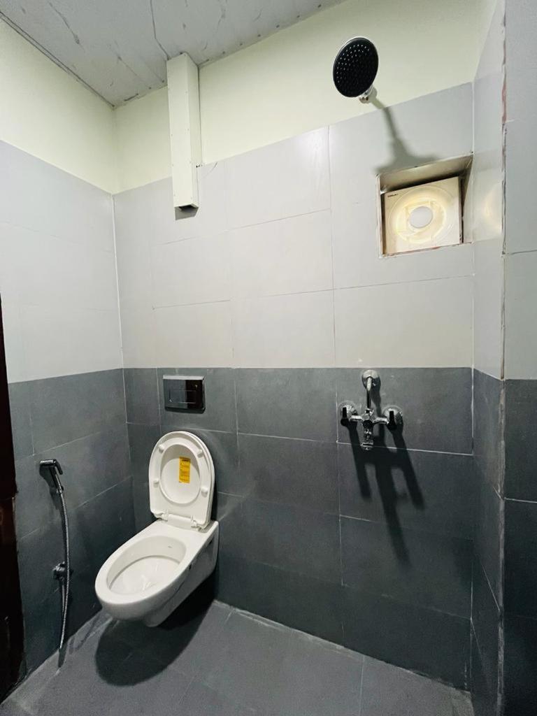 My Roomz Banaras Varanasi Exterior photo